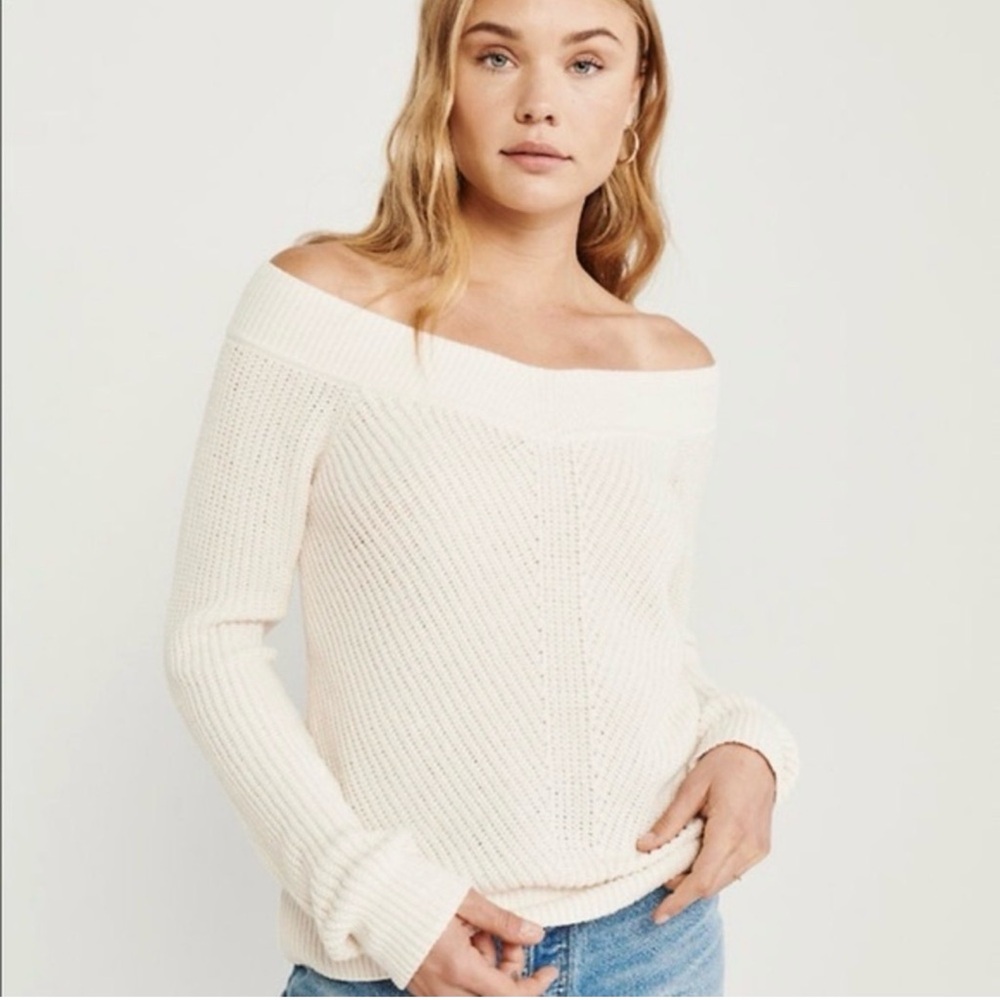 Abercrombie & Fitch Off-Shoulder Sweater in Ivory